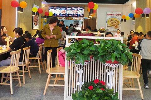 如何經(jīng)營(yíng)好餛飩店？這四點(diǎn)要注意了！