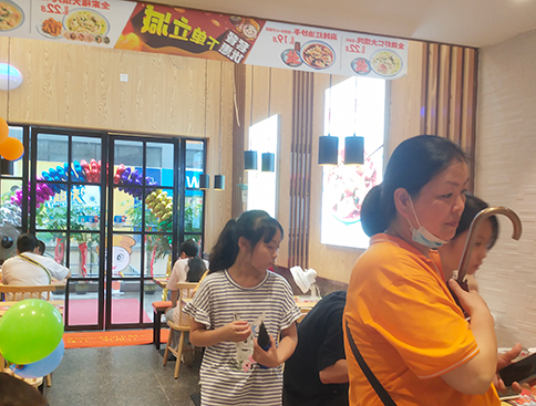 開一家餛飩店是選擇加盟好還是創(chuàng)立自己的品牌好？