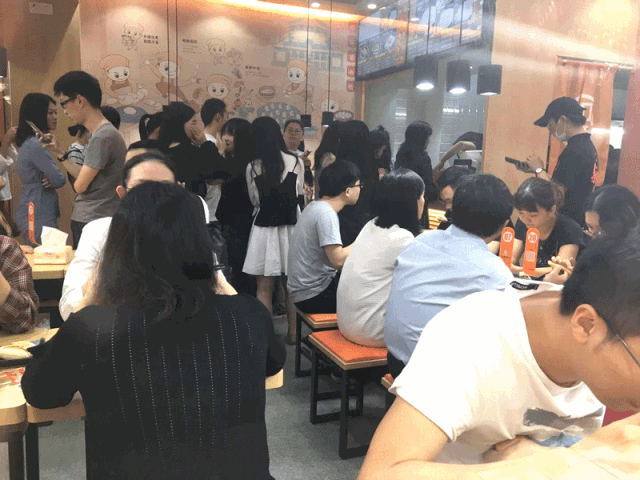 爆爆爆爆！如意餛飩廣東首店開業(yè)持續(xù)火爆，不怕你不來~