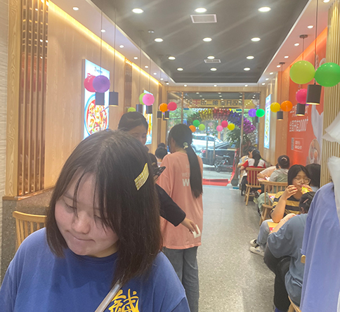 熱烈祝賀湖北黃石如意餛飩大冶實驗中學(xué)店盛大開業(yè)！