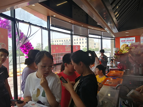 熱烈祝賀江蘇南通海門(mén)如意餛飩優(yōu)創(chuàng)生活廣場(chǎng)店盛大開(kāi)業(yè)！